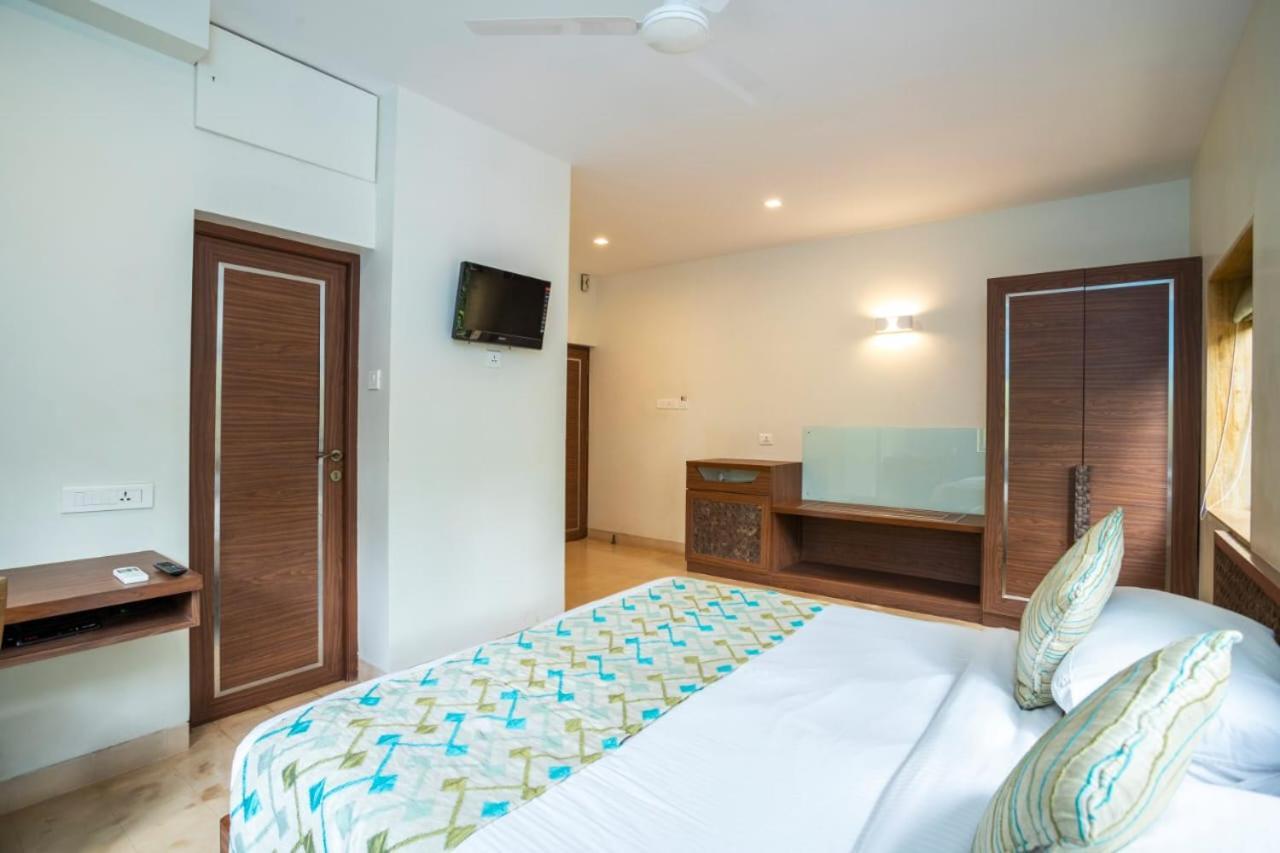 Hotel Holiday Goa Arpora Exterior foto